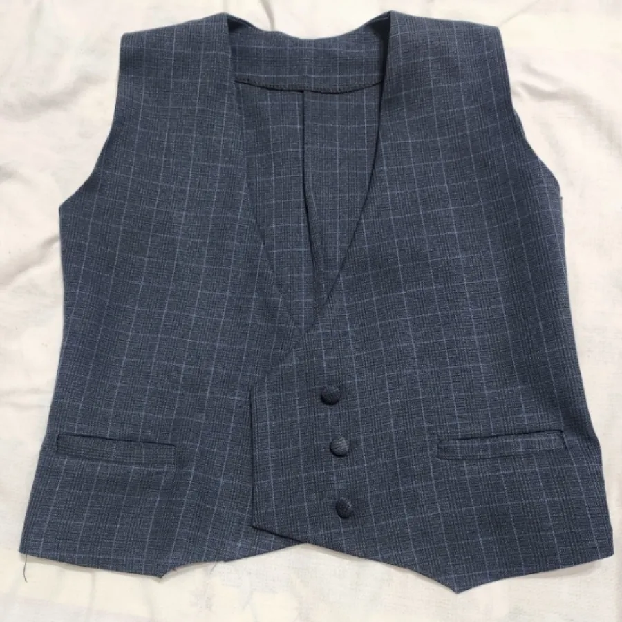 کت وشلوار و ژیله