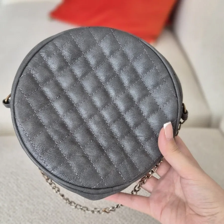 کیف دایره طوسی چرم مصنوعی