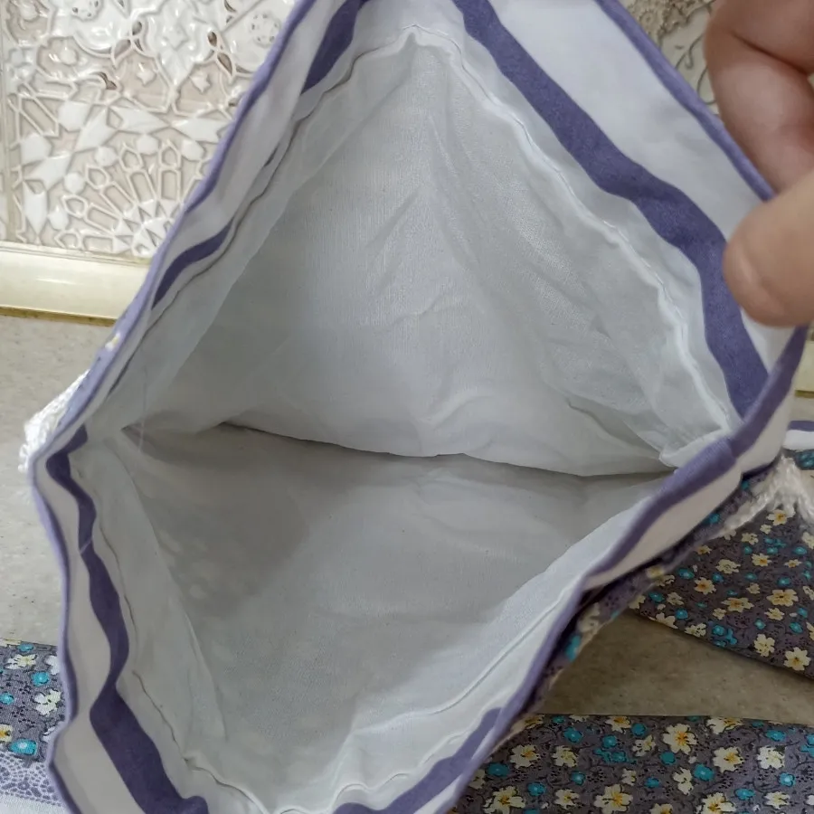 کیسه نان و سبزی طرح دار