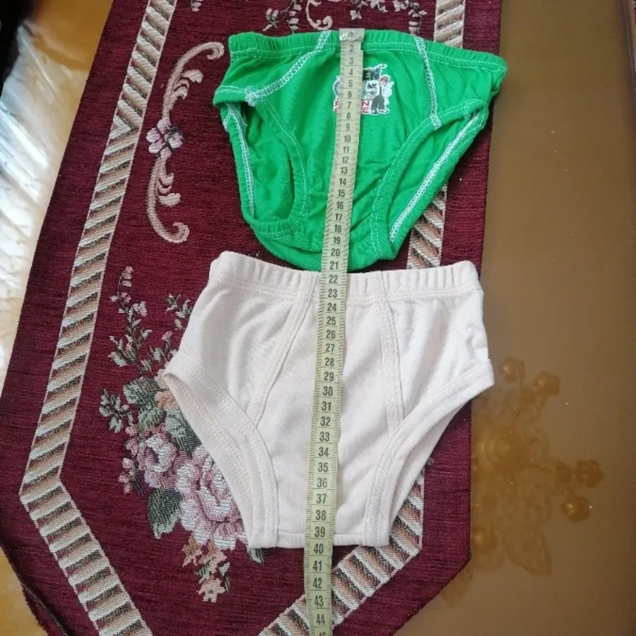 شلوارک بچگانه