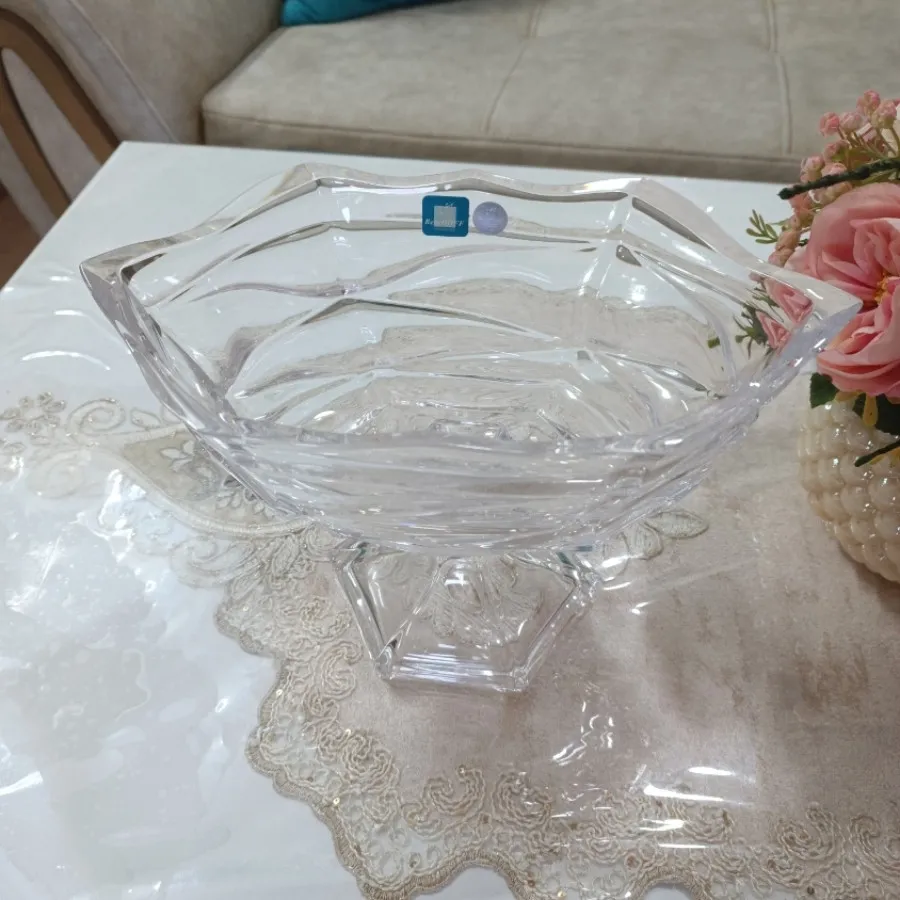 ظرف پایه دار