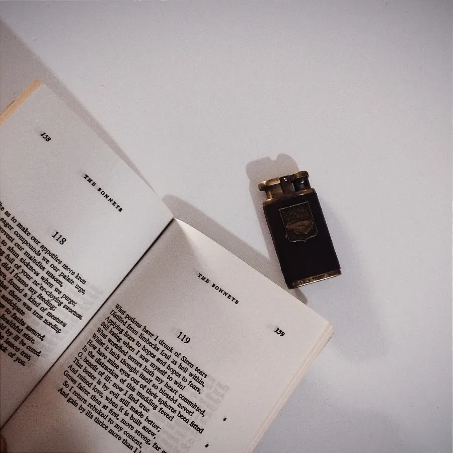 کتاب وینتج The sonnets