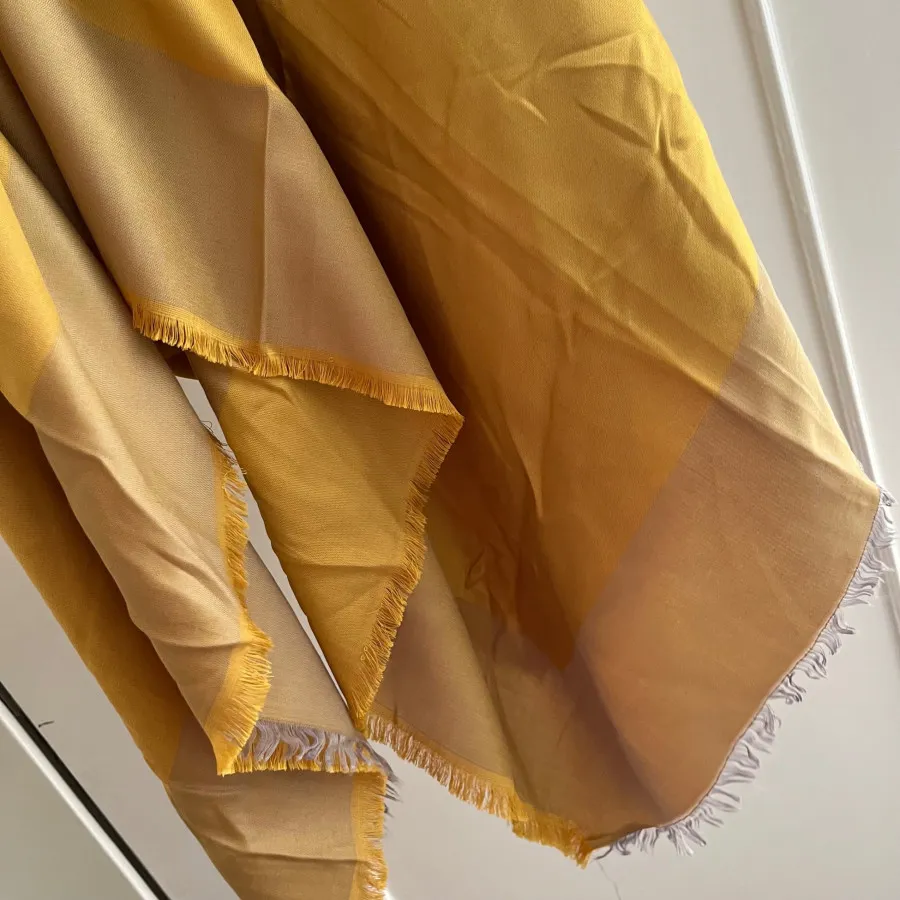روسری قواره دار دو رو