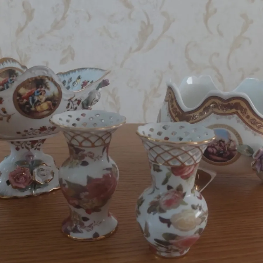 گلدان چینی گلبرجسته دنسی