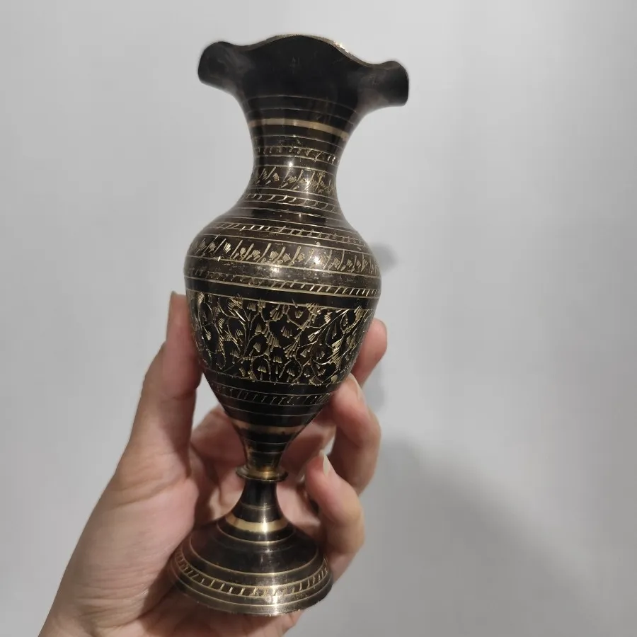 گلدان برنجی سیاه قلم