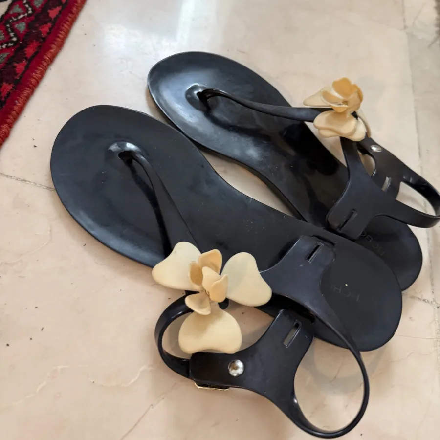 صندل مناسب استخر