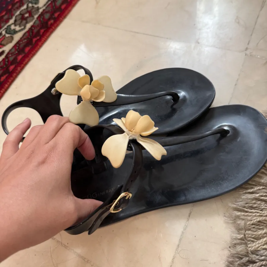 صندل مناسب استخر