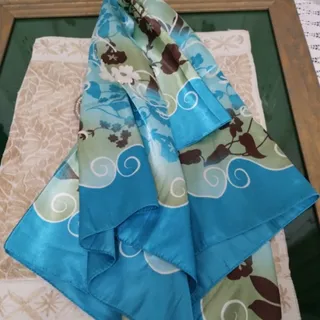 روسری ساتن