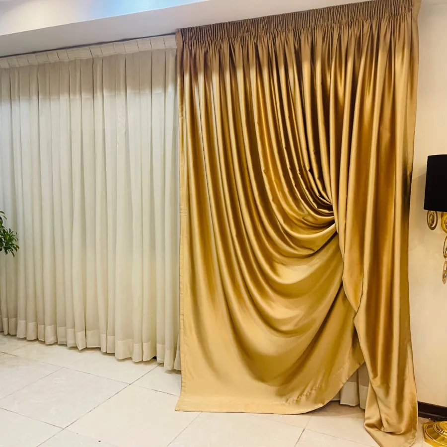 پرده حریر شاین دار