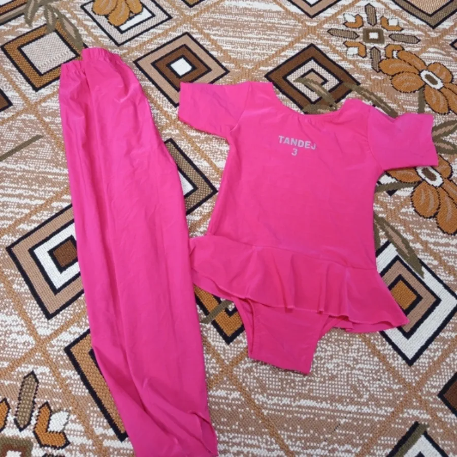 2عدد لباس ژیمناستیک