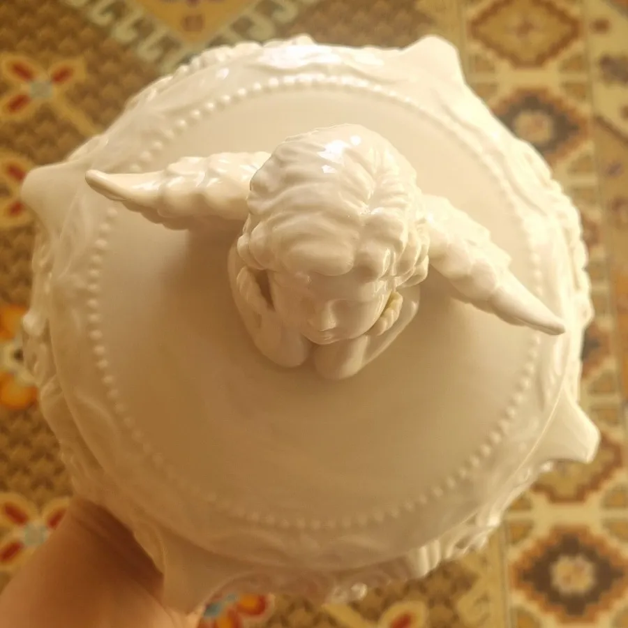 شکلاتخوری لمونژ فرشته