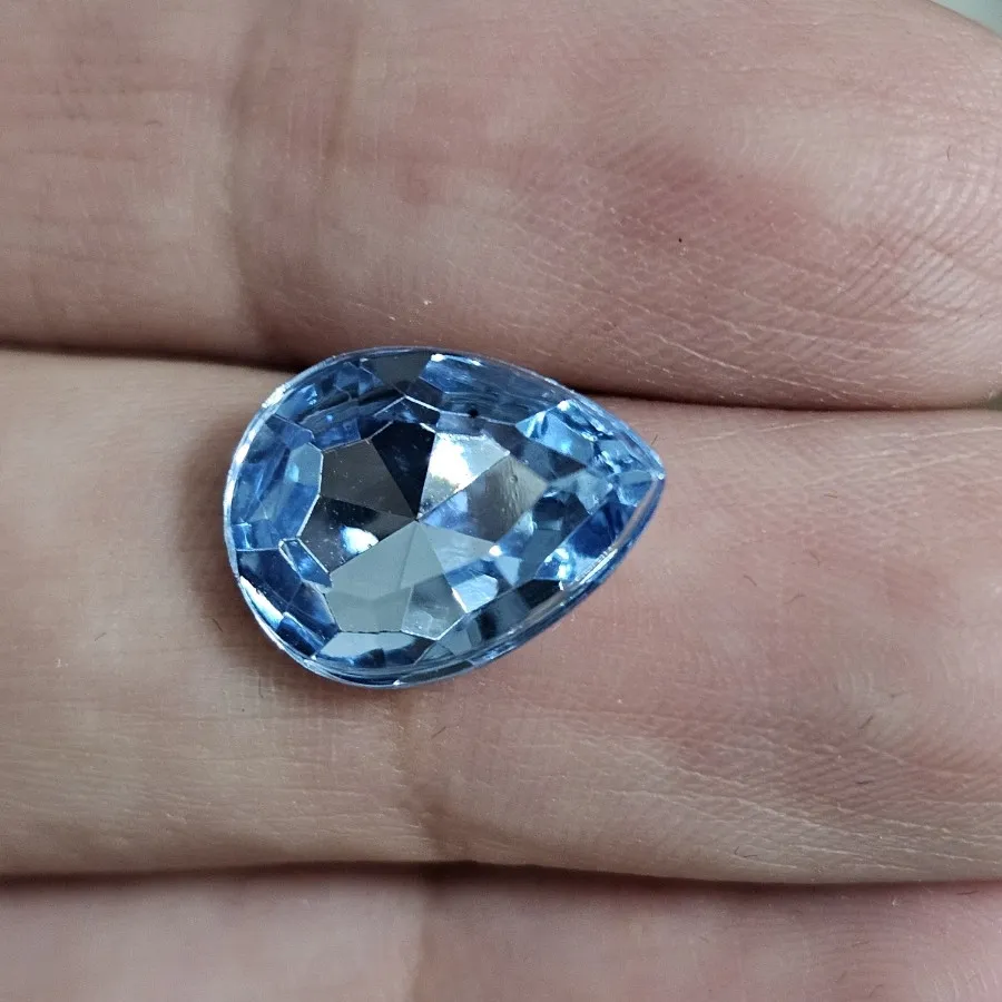 سنگ آبی پشت نقره ای