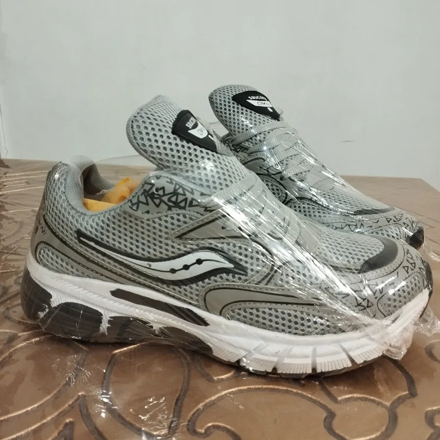 saucony کتونی