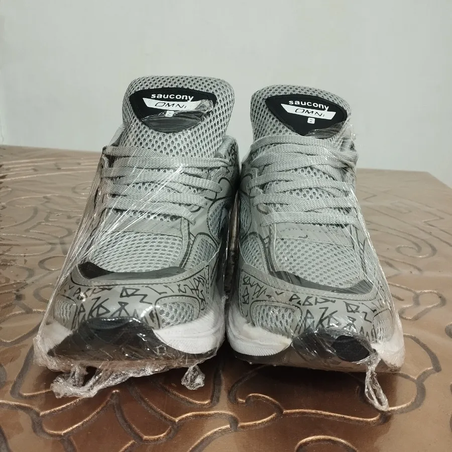 saucony کتونی