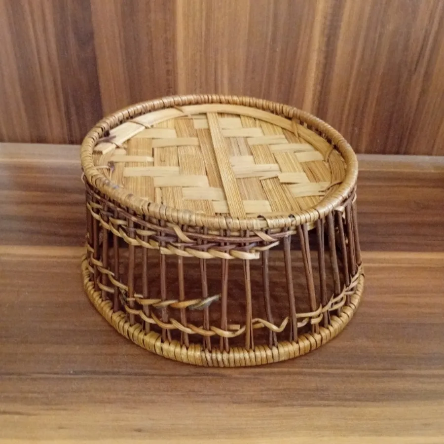 سبد حصیری