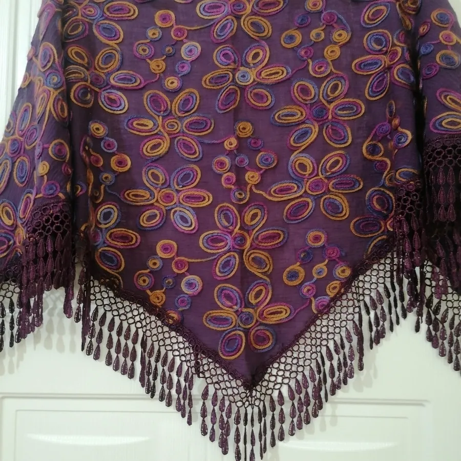 روسری سه گوش طرح برجسته