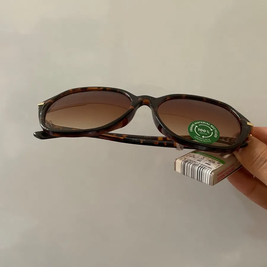 عینک برند اکسسوری المان