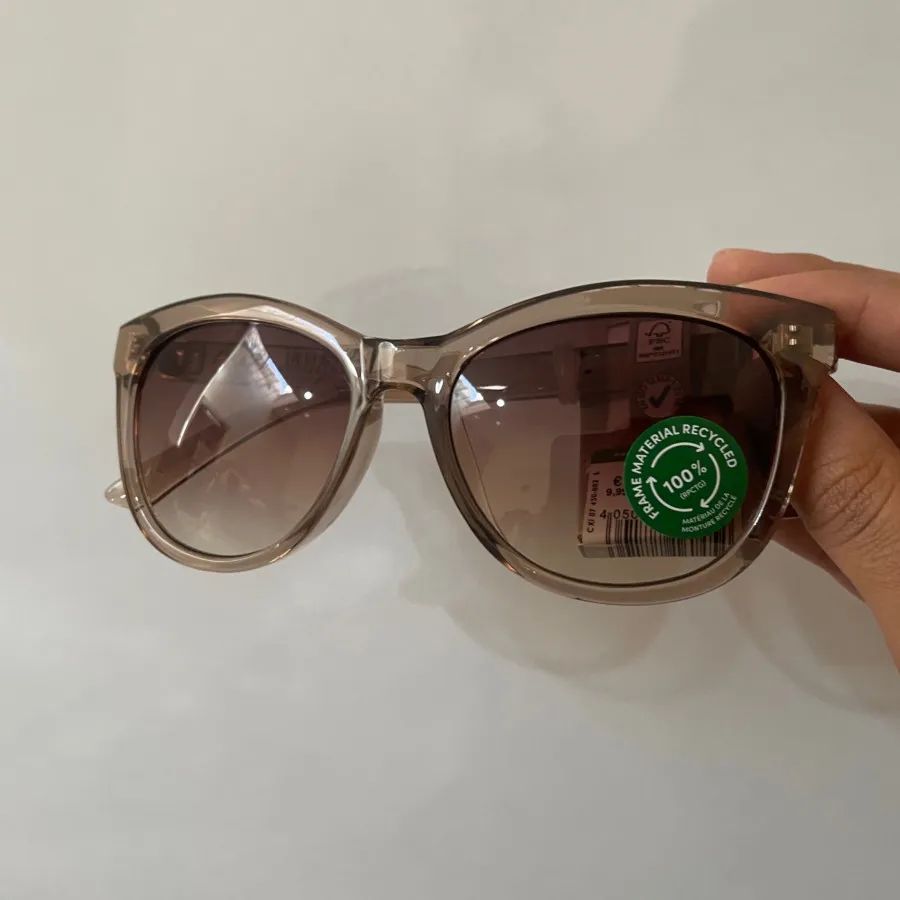 عینک برند اکسسوری المان