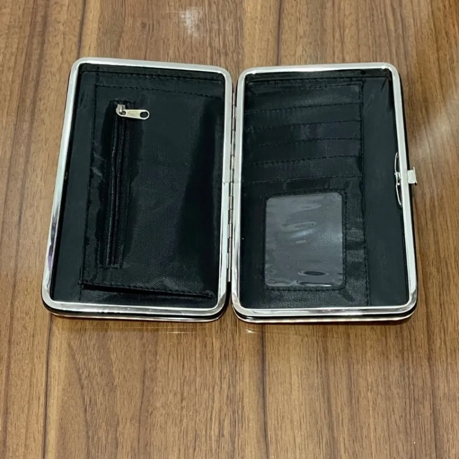 کیف پول و موبایل