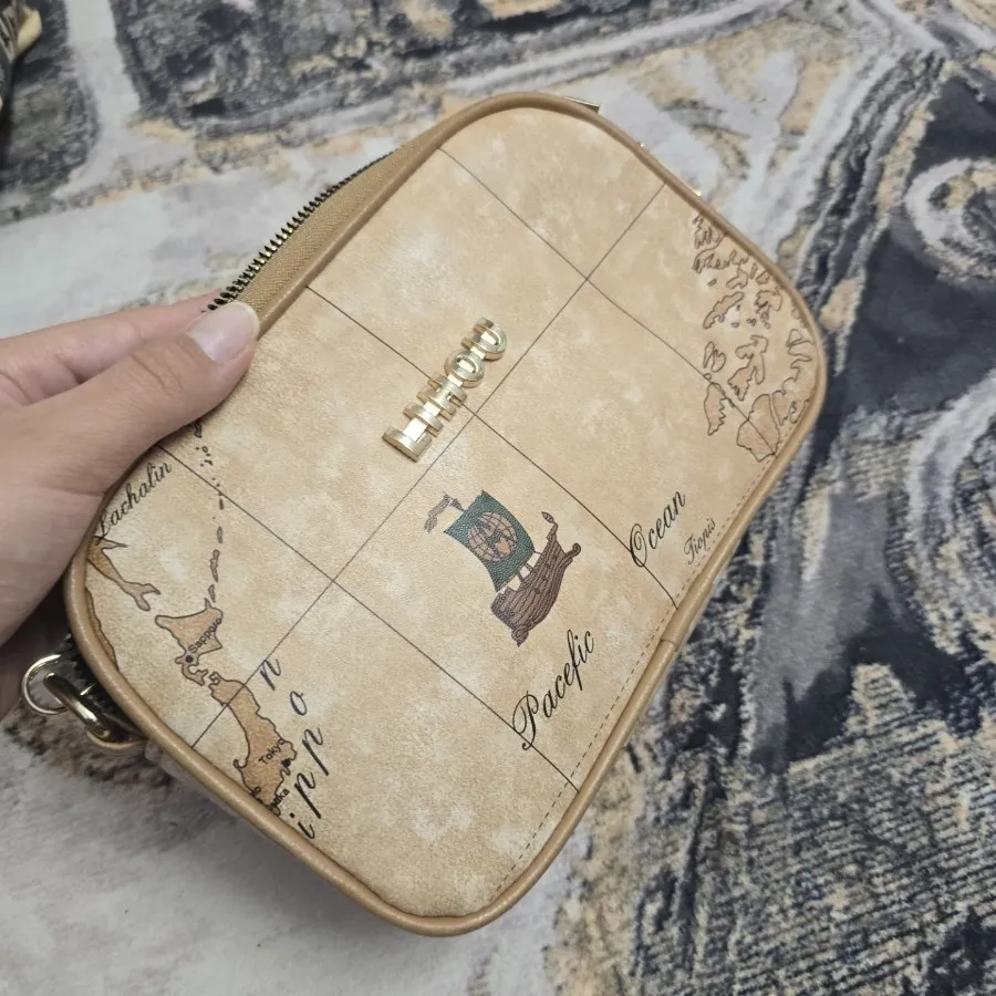 کیف چرم نقشه