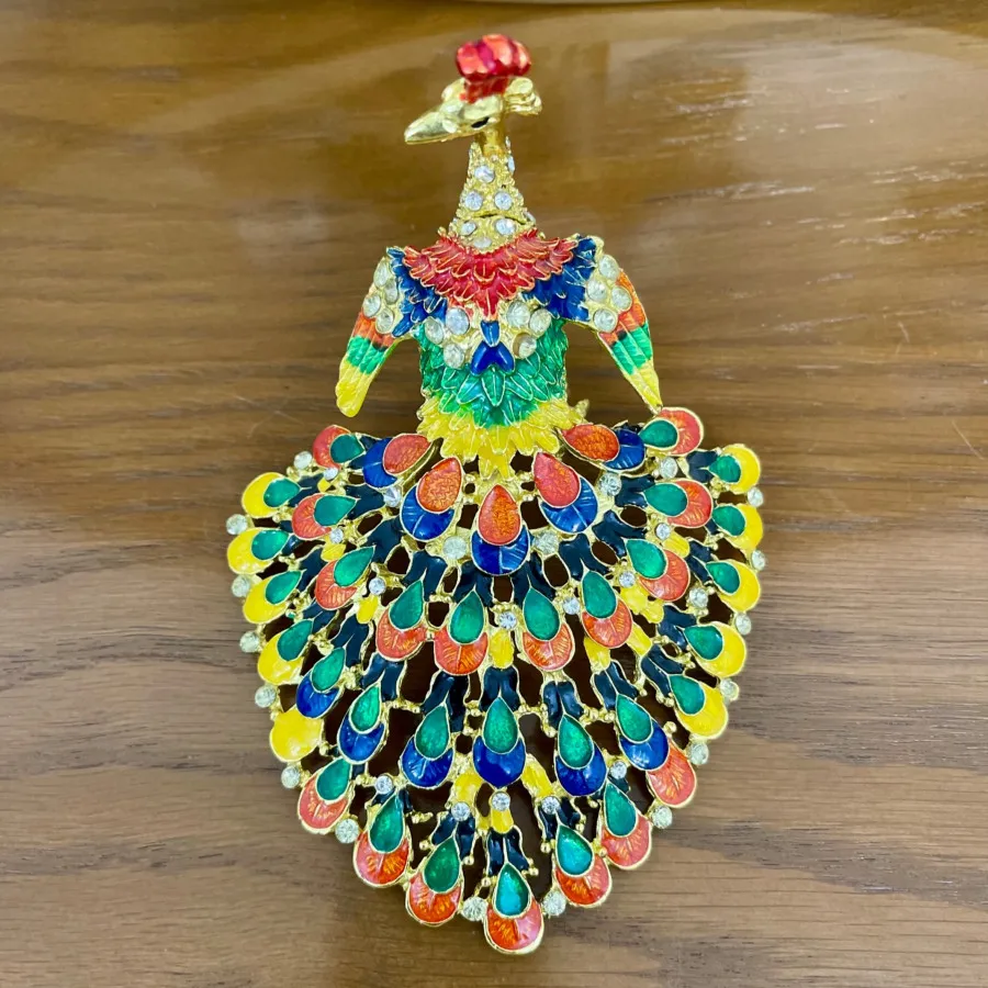 جای انگشتر طاووس