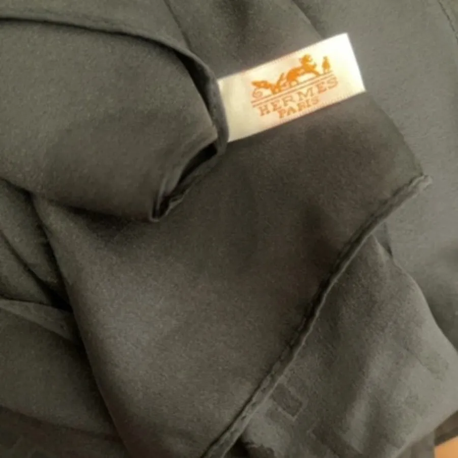 روسری هرمس