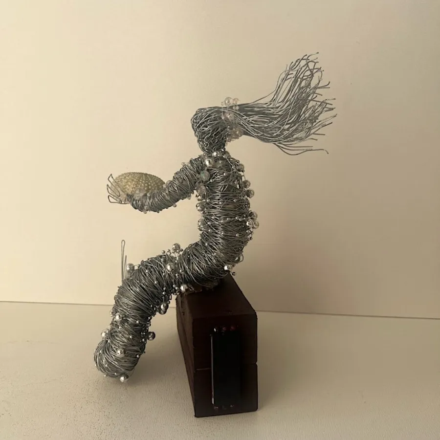 مجسمه مدل پری دریایی