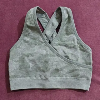 نیمتنه ورزشی گنی خیلی محک