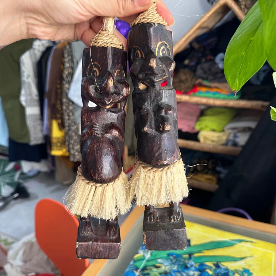 مجسمه چوبی