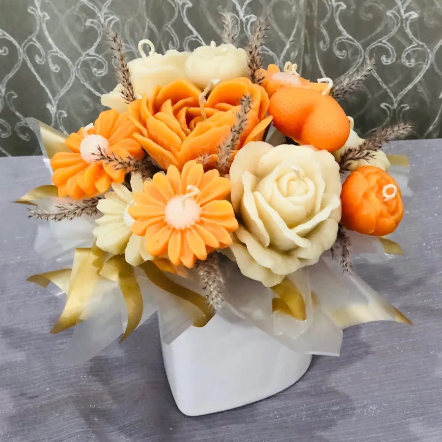 گلدان گل شمعی