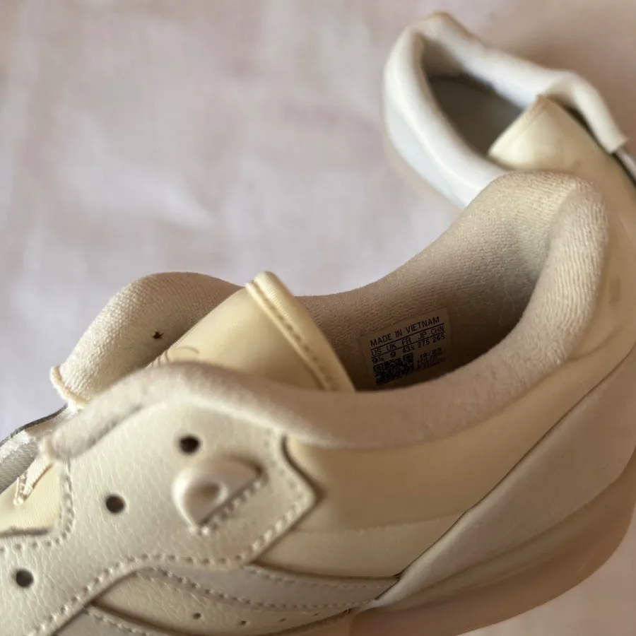 کتونی آدیداس Adidas