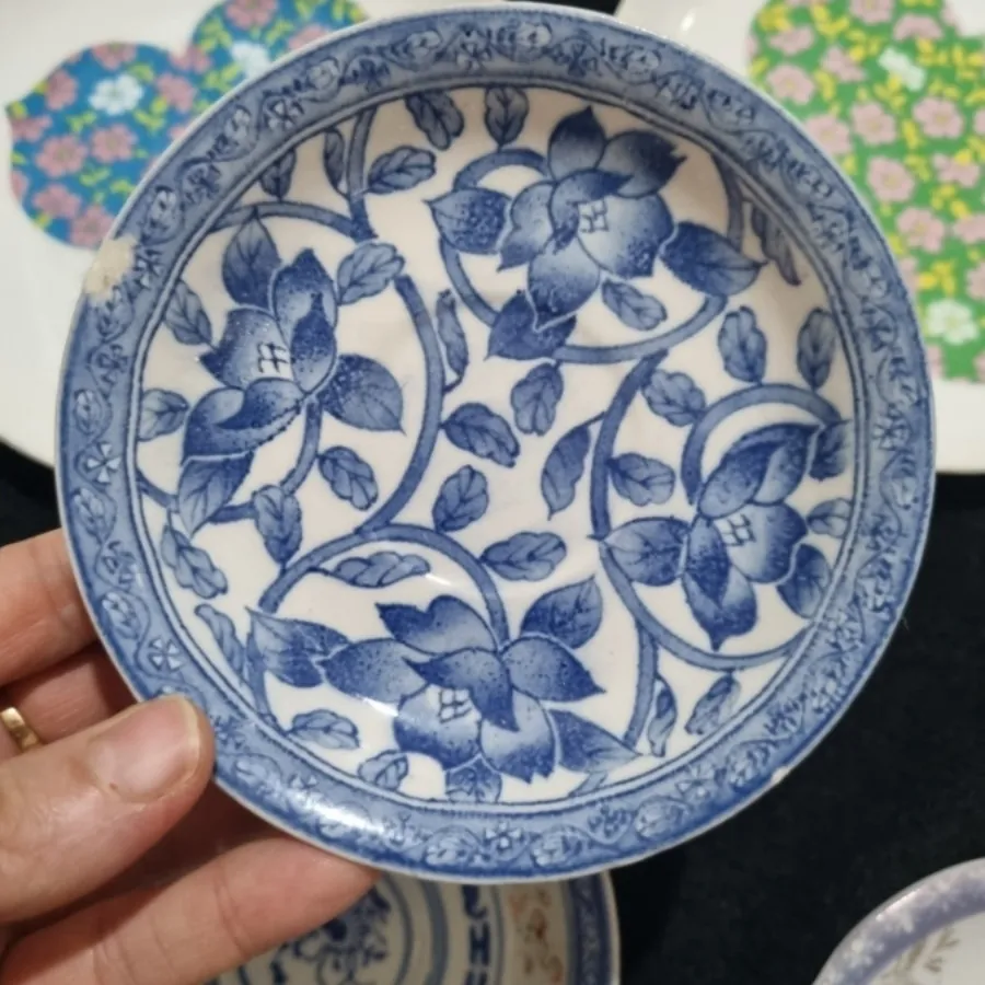 پیشدستی و نعلبکی کلکسیونی
