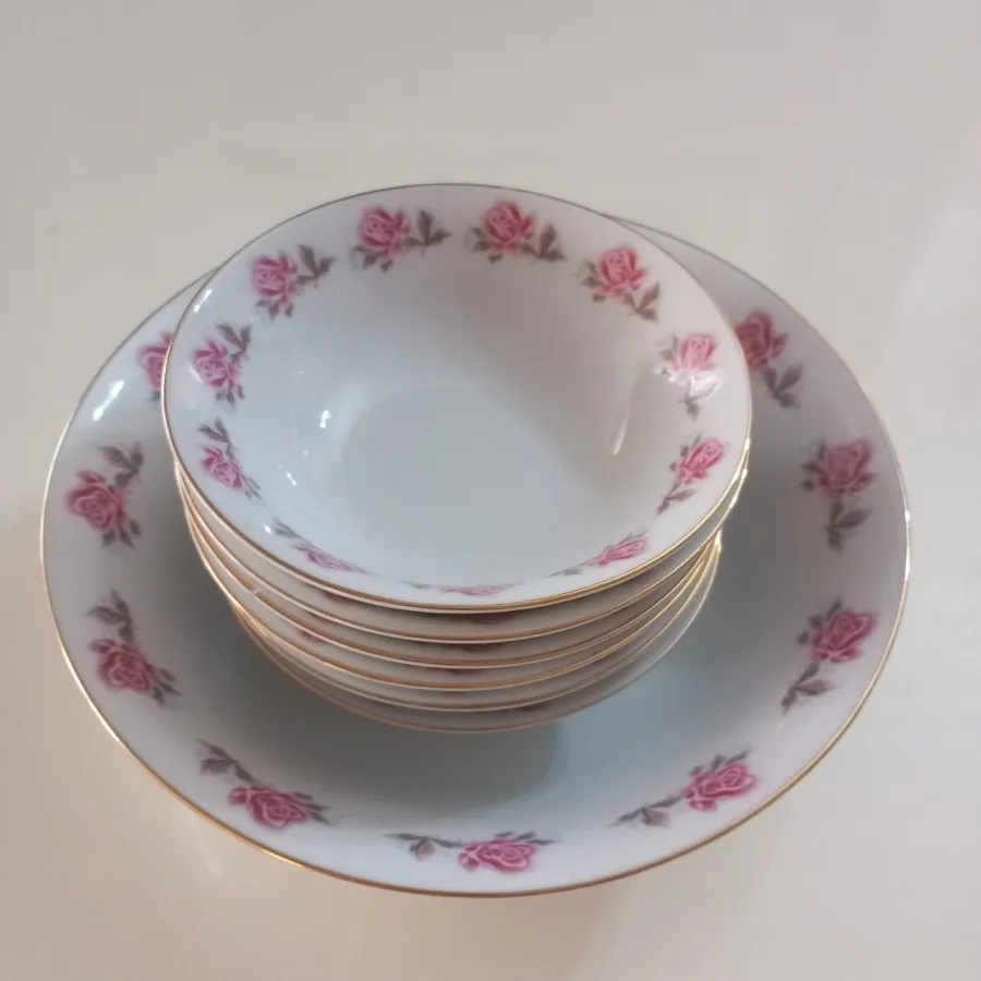 انارخوری گل سرخ