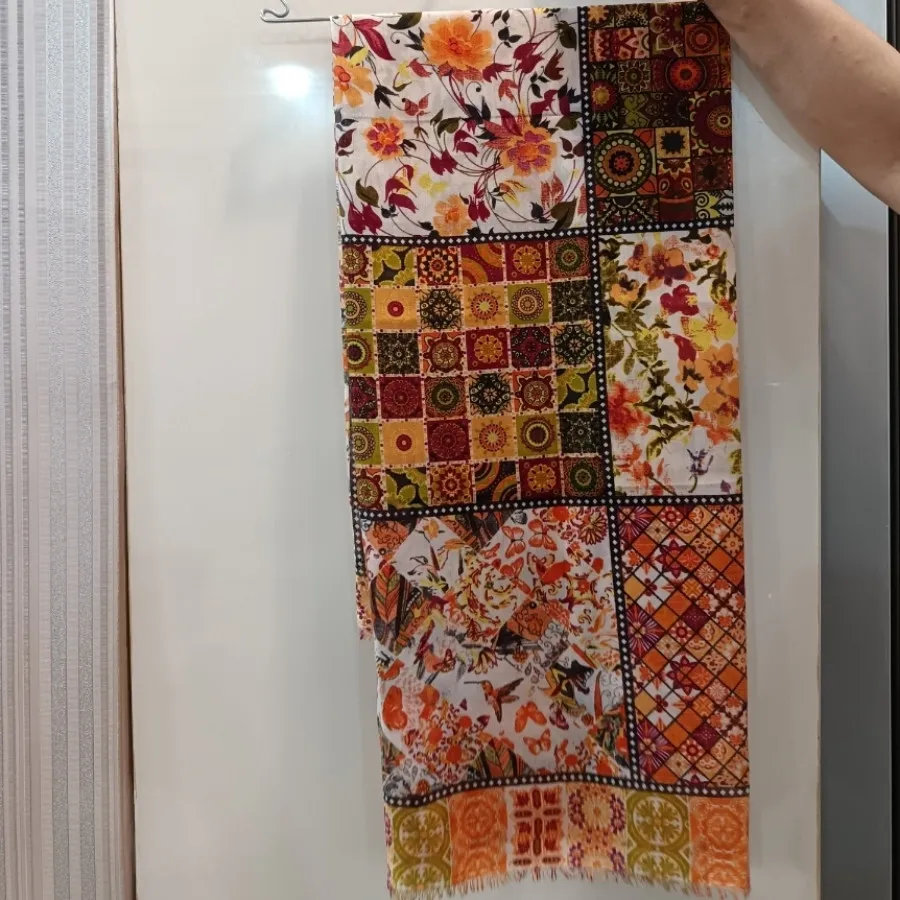 روسری چهارگوش بلند
