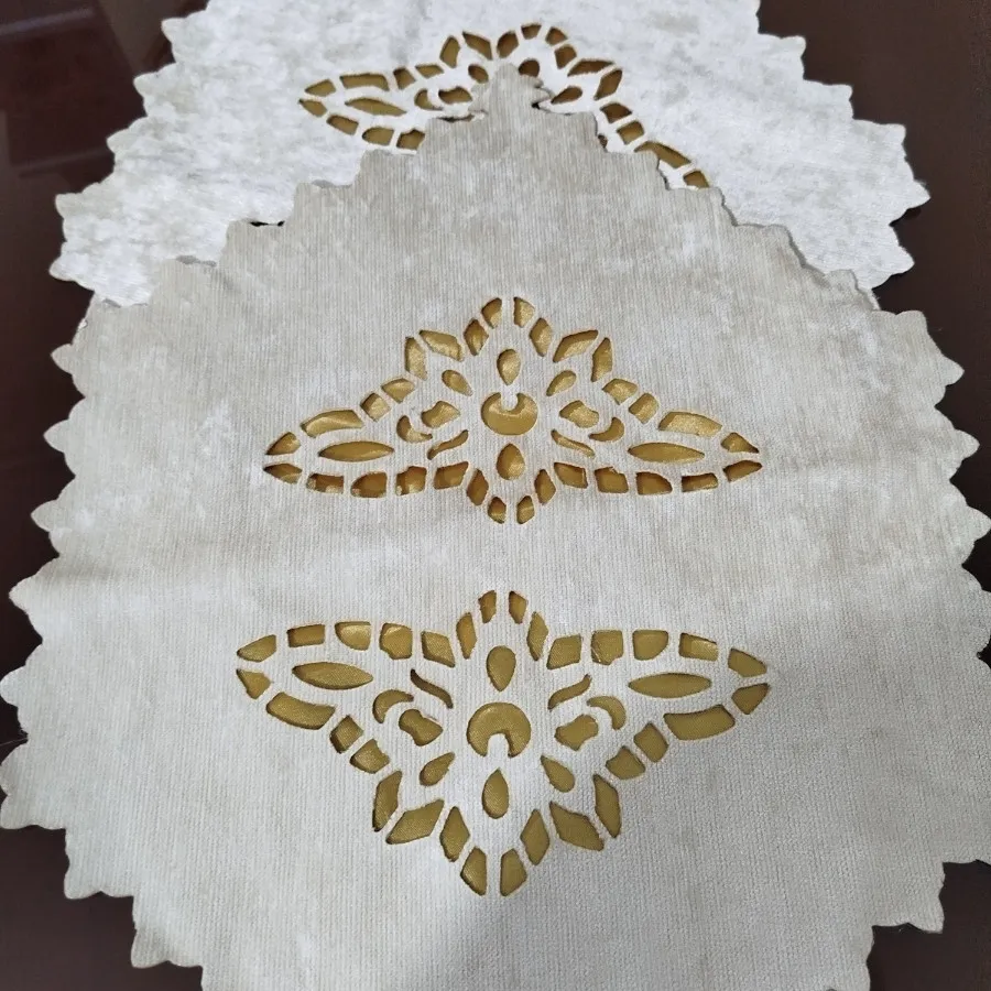 رومیزی آستر دار