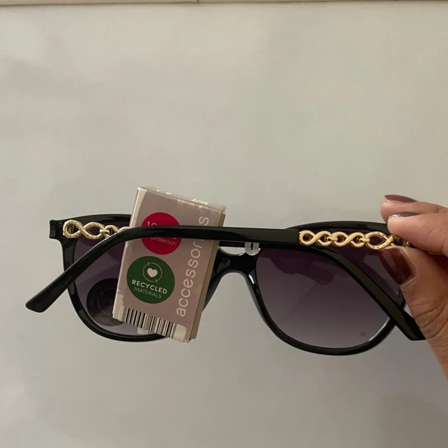 عینک برند اکسسوری المان