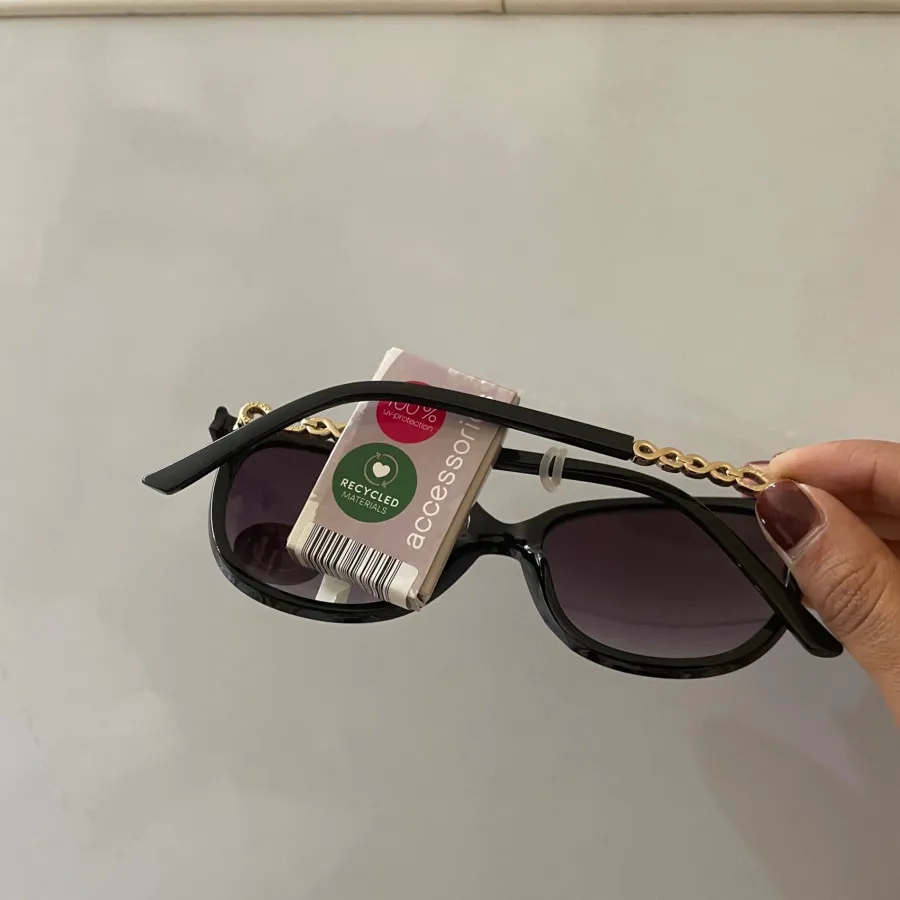 عینک برند اکسسوری المان