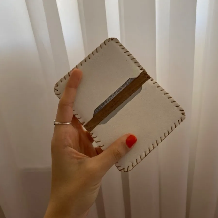 جاکارتی سفید