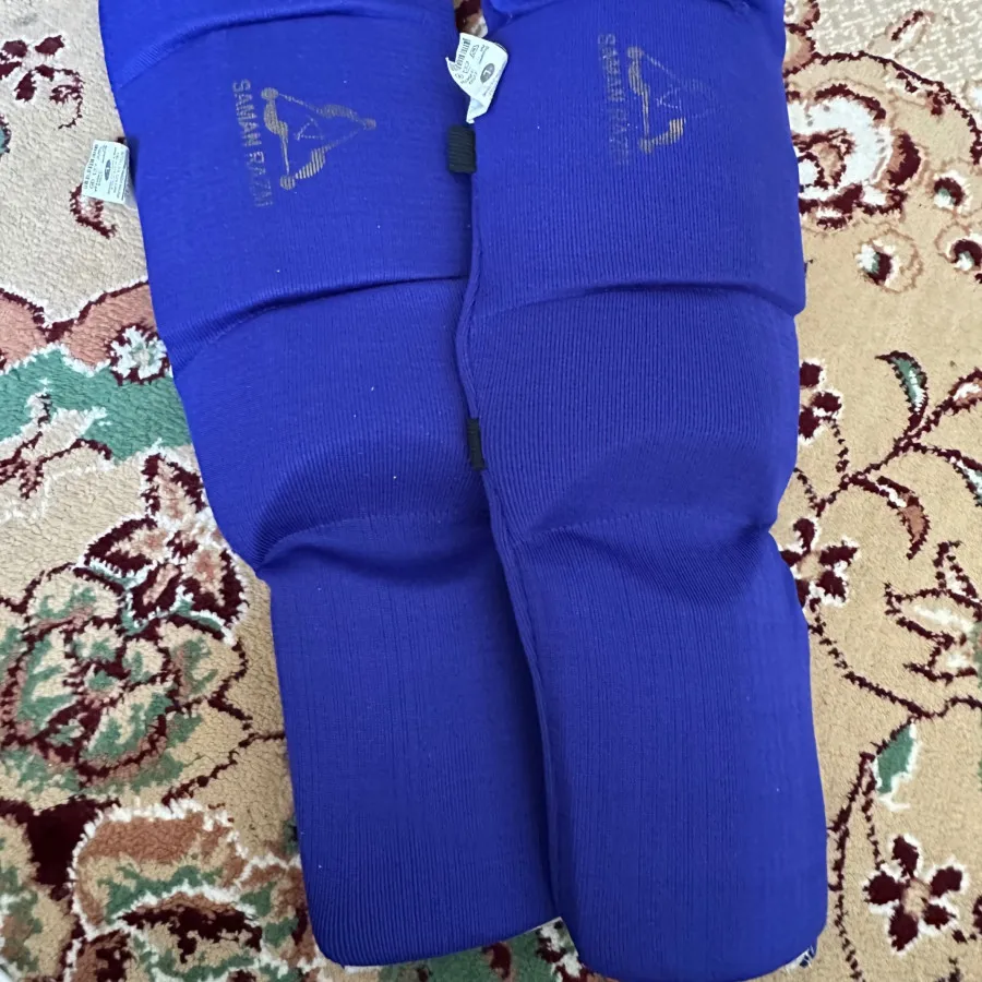 دستکش بوکس و تجهیزات رزمی