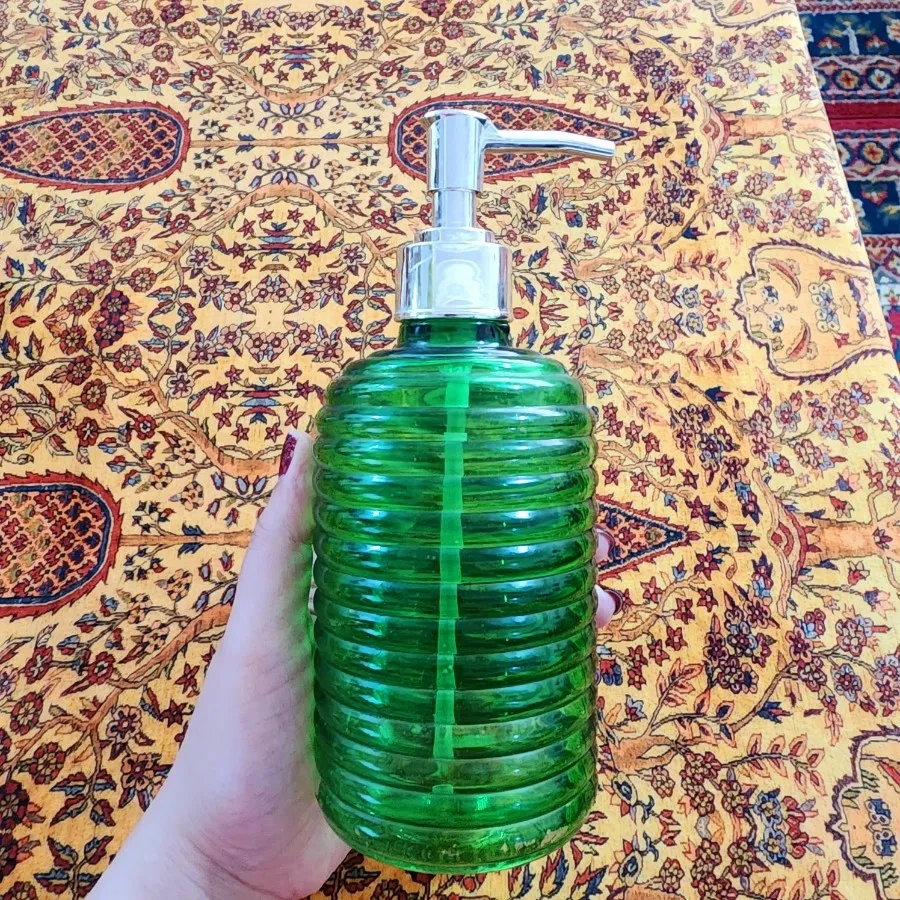 ظرف مایع و اسپری روغن