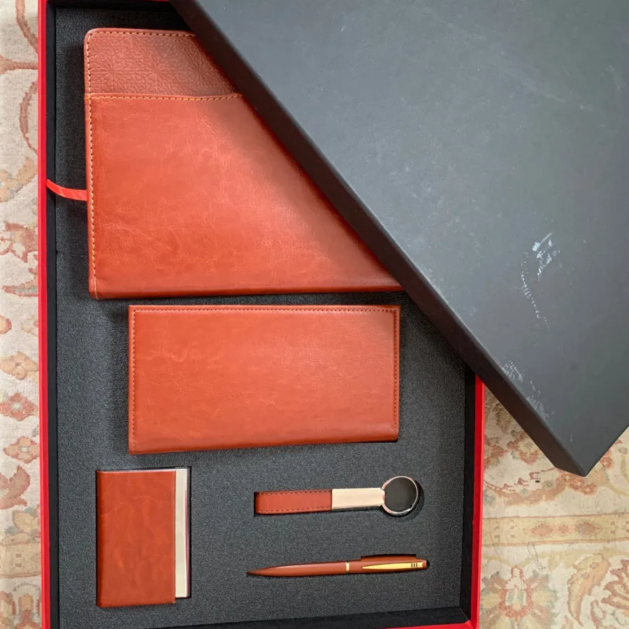 ست چرم کادویی