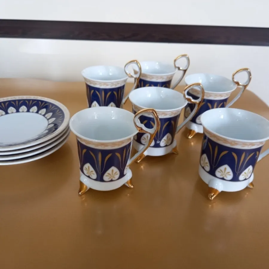 فنجان نعلبکی سورمه ای