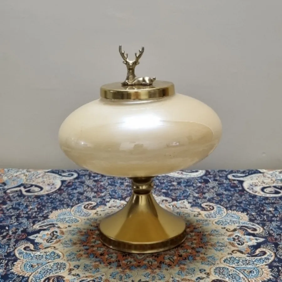شکلات‌خوری