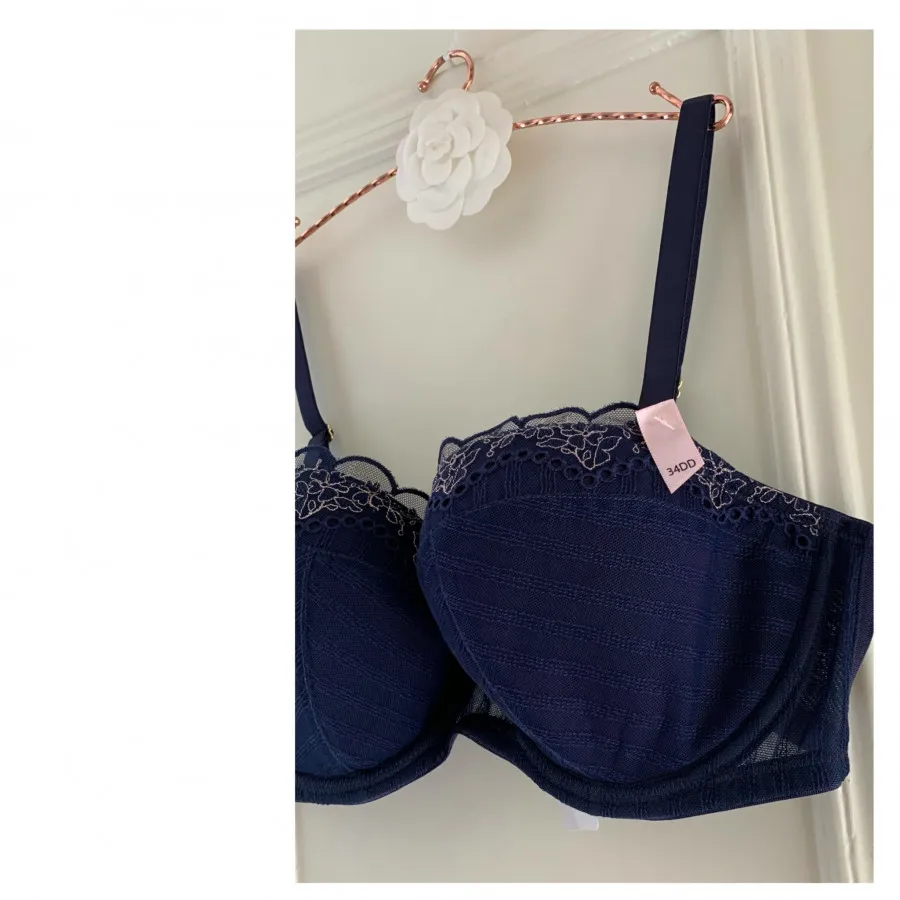 Charlotte FS Balconette