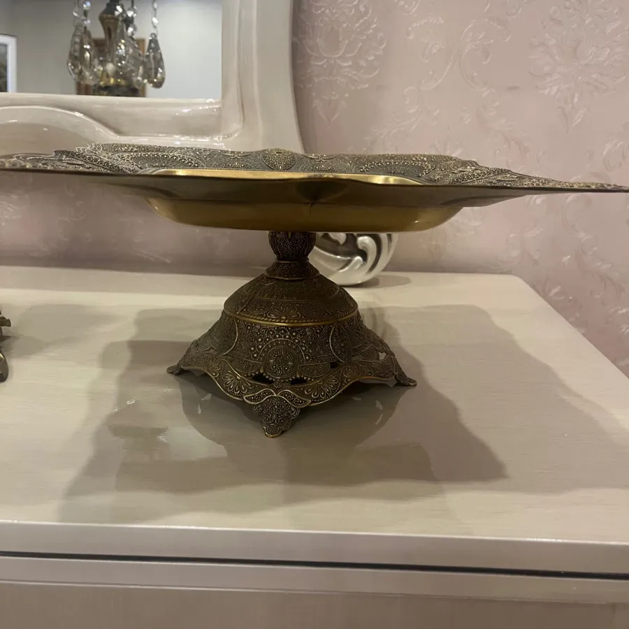 شیرینی خوری پایه دار