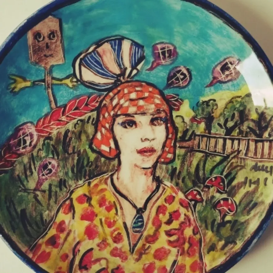 ظرف سرامیکی دست ساز هنری