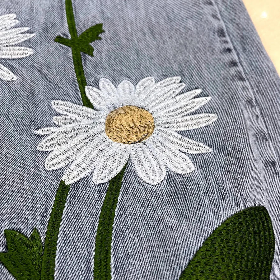 شلوار جین گلدوزی