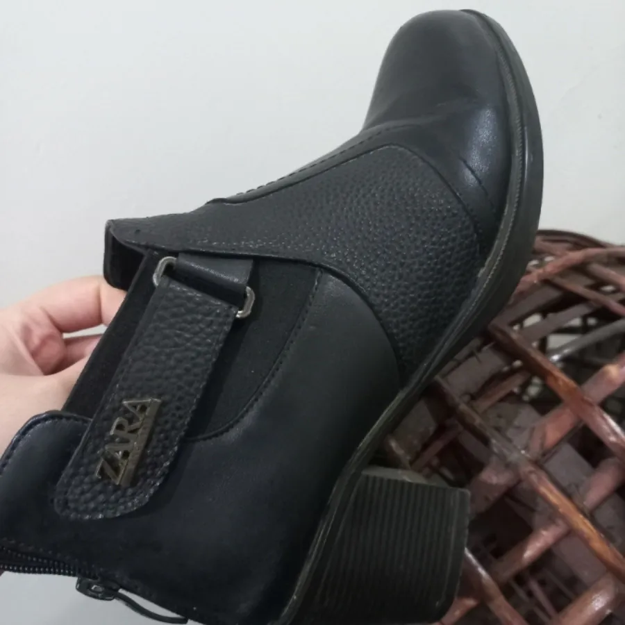 کفش نیم بوت چرم زارا