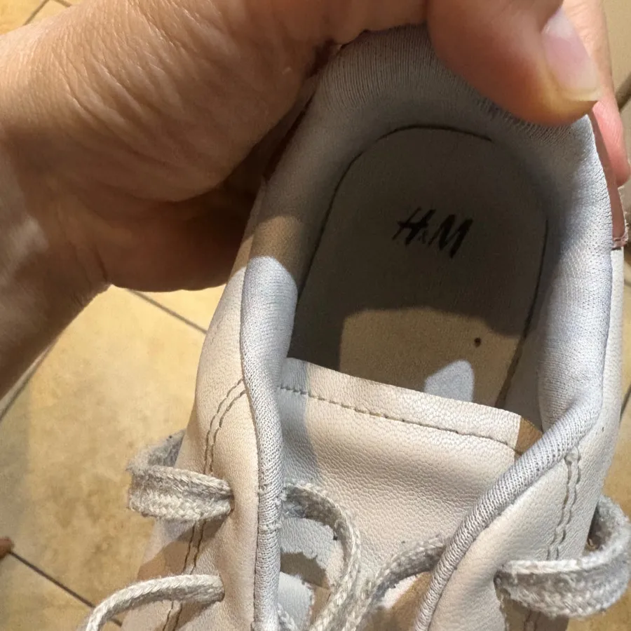 کتونی H&M