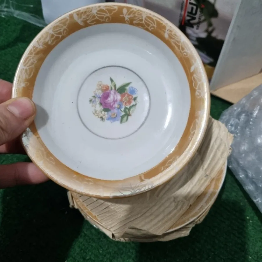 نعلبکی قدیمی